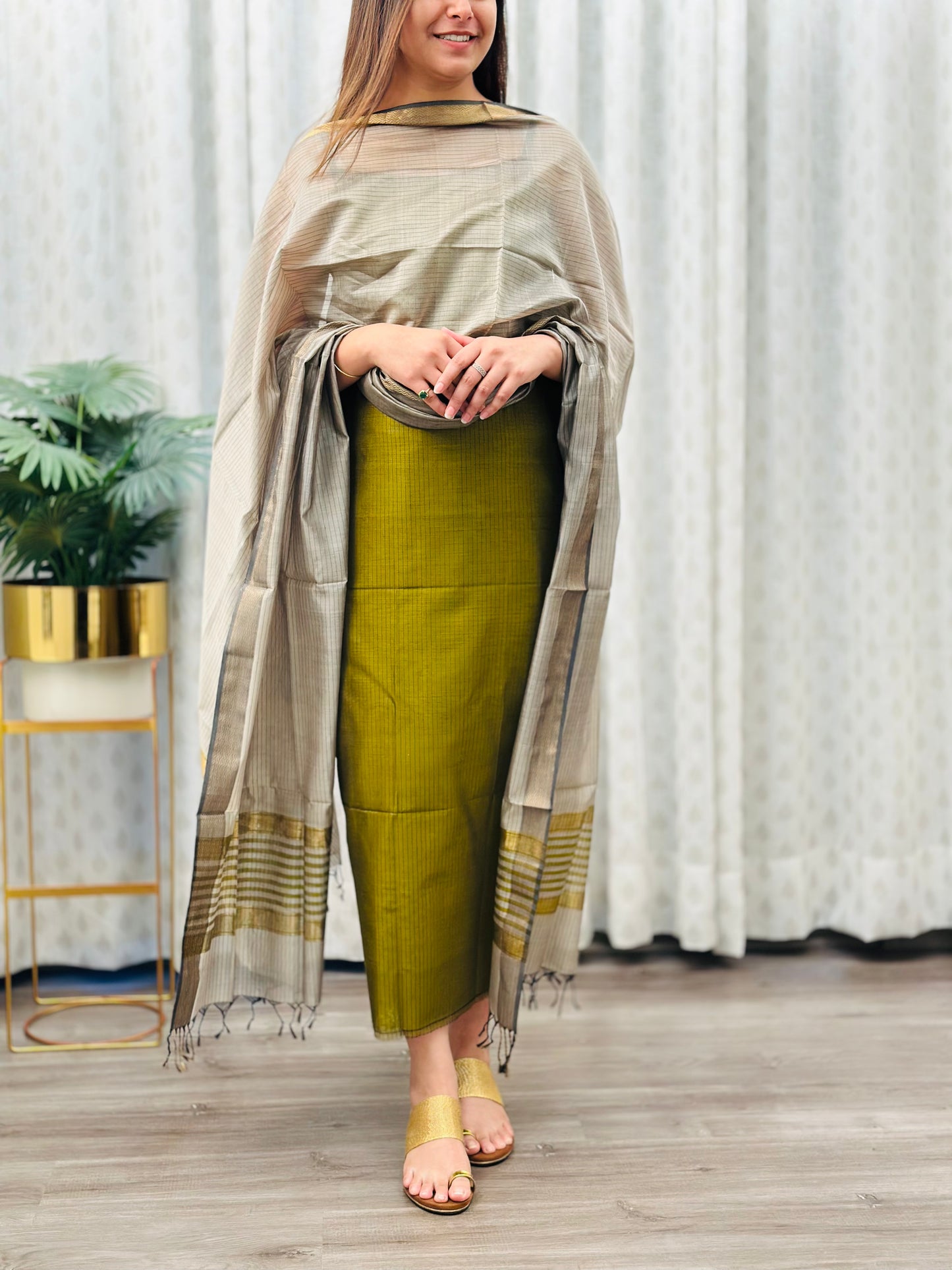 Pista Noor- Maheshwari Suit