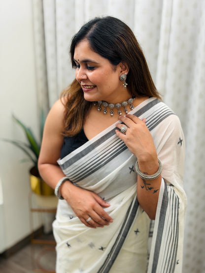 Ivory Bhujodi Saree